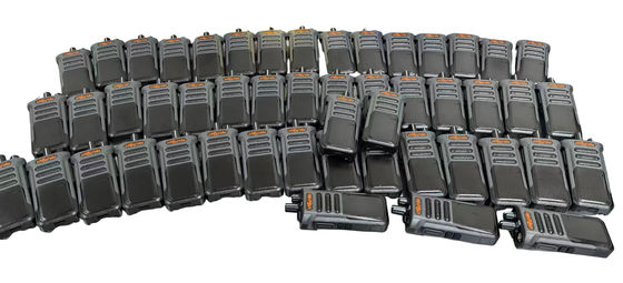 kopen UVB2 Plus Dual Band Walkie Talkie with 5km Long Range IPX4 Water Resistance and 1000-1500mAh Battery Two Way Radio online vervaardiging