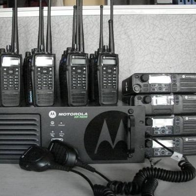 kopen Motorola DR3000 25W DMR Digital Wireless Repeater with IPX6 Water Resistance and 0-50km Range Two Way Radio online vervaardiging