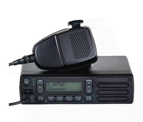 UHF / VHF XiR M3688 Digitaal mobiel voertuig 2weg radio langeafstandswagenbasis