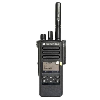 Compacte en krachtige Motorola DMR-radio met 1/4/5W uitgangsvermogen in Engelse besturingssysteemtaal